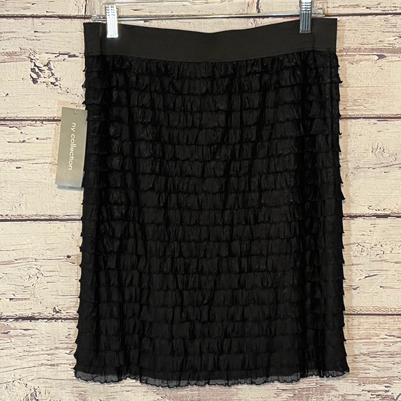 NY COLLECTION Black Skirt with Ruffles-Large - Picture 2 of 2